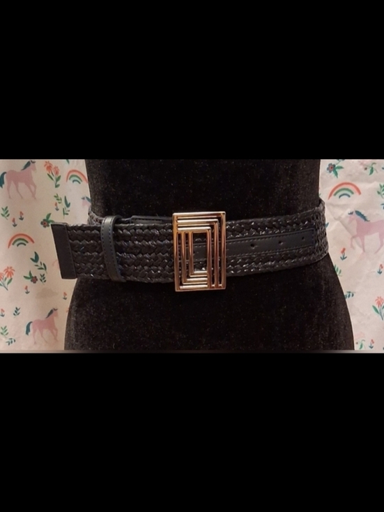 Karl Lagerfeld Accessories - NWOT Karl Lagerfeld Black Raffia & Gold Tone Boho Casual Preppy Belt 36in